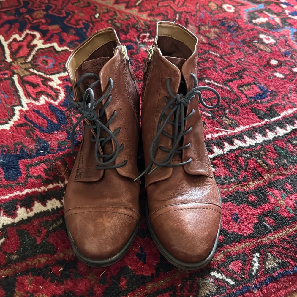 Comfortiva boots brown